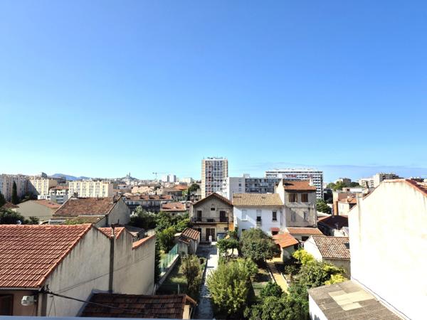 À VENDRE – APPARTEMENT 3 CHAMBRES – 72 m² – VENDU LOUÉ – BALCON, PARKING & CAVE