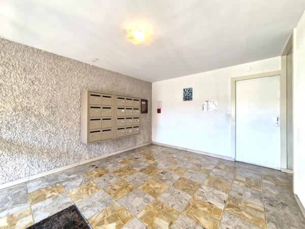 À VENDRE – APPARTEMENT 3 CHAMBRES – 72 m² – VENDU LOUÉ – BALCON, PARKING & CAVE