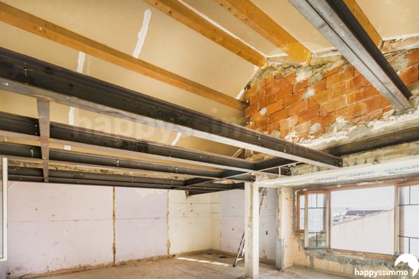 Duplex
                                                                                                                                                                                                                                                                                                                        6 pièce(s)                                                                                                                                                                                                          3 chambre(s)                                                                                                                                                                                                          150  m²