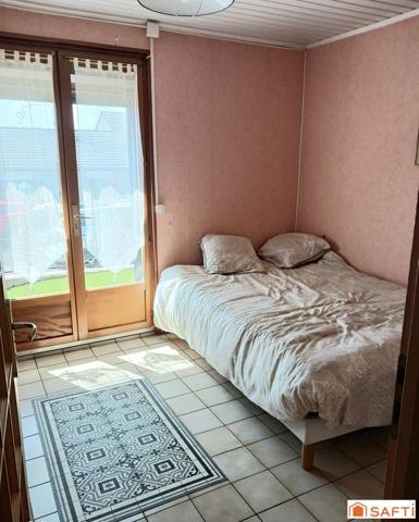 Maison 5 pièces, 3 chambres, terrasse, garage.