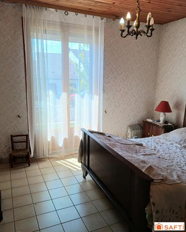 Maison 5 pièces, 3 chambres, terrasse, garage.