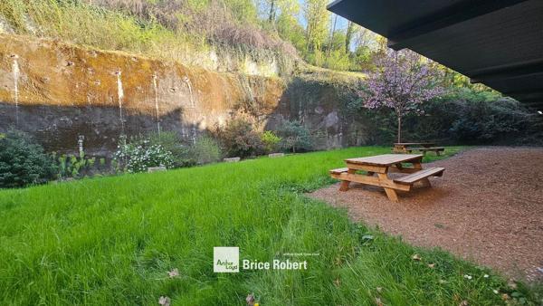 Bureaux à louer en rez de chaussée à Lyon avec accès immédiat métro