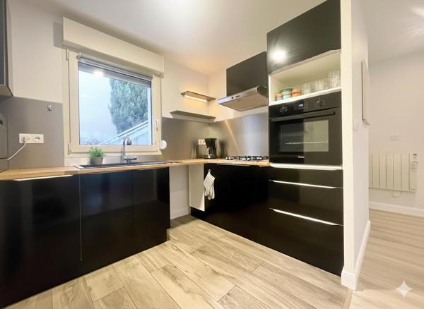 Appartement Merignac 2 pièce(s) 47 m2 + jardin + place de parking