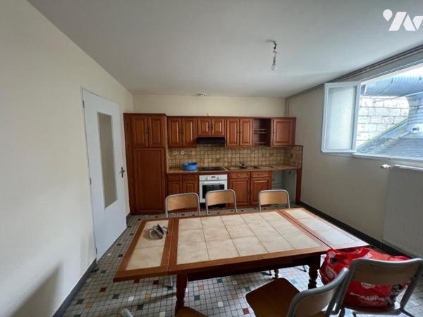 Immeuble à LONGUE centre ville 