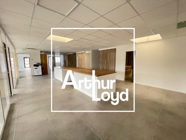 Bureaux à louer à Vendargues visibilité exceptionnelle et grand parking