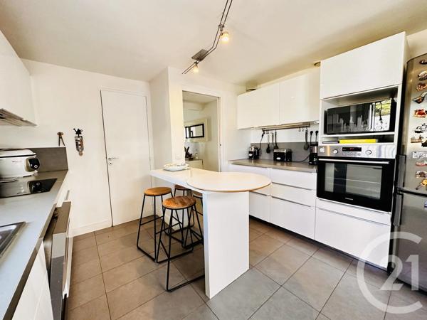 Maison à vendre  6 pièces - 177,70 m 2   FOURAS  - 17