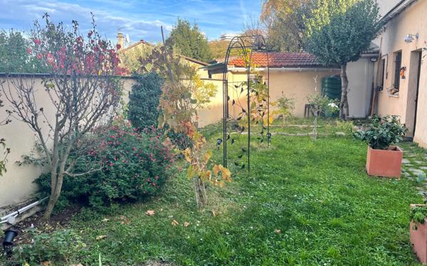 Maison à vendre    6 pièces •  Arcueil