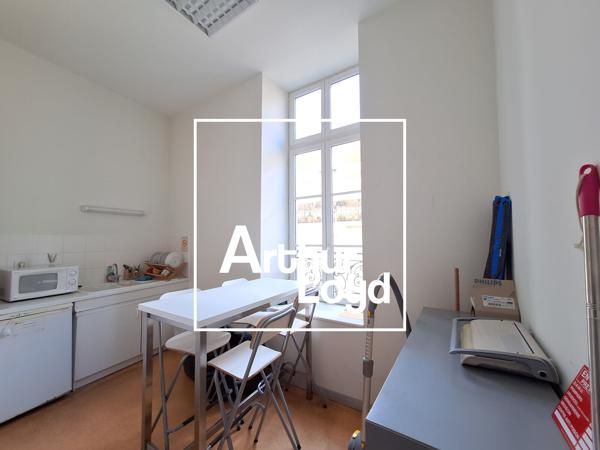 Bureaux à vendre avec parkings en garage Nîmes centre ville accessible