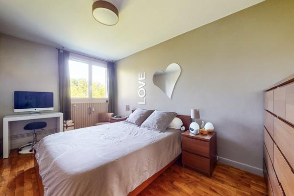 T3 clé en main de 60 m² avec garage, cave et parc privé à BRON