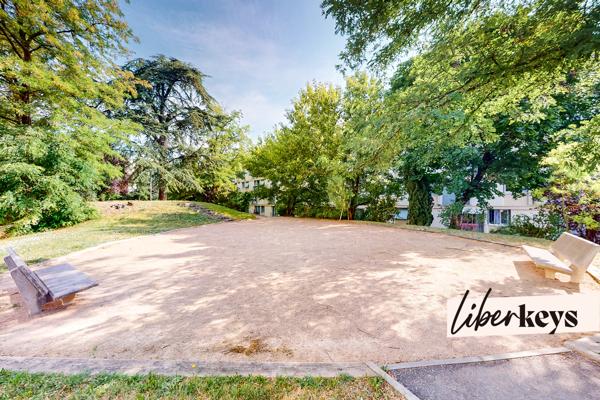 T3 clé en main de 60 m² avec garage, cave et parc privé à BRON