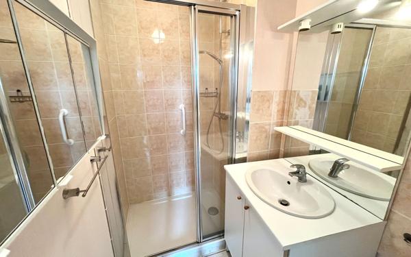 Appartement à vendre    4 pièces • 90 m2 Ifs