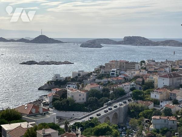 ROUCAS BLANC 13007 MARSEILLE, PARC MONTVERT T3/4 vue mer et iles, garage.