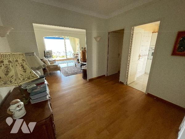 ROUCAS BLANC 13007 MARSEILLE, PARC MONTVERT T3/4 vue mer et iles, garage.