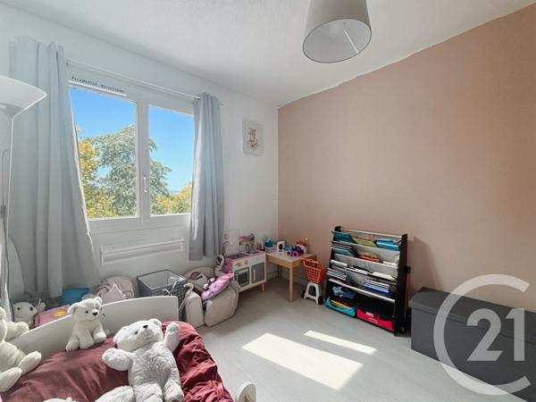 Appartement F4 à vendre  4 pièces - 76 m2 ST PRIEST - 69