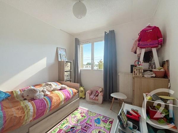 Appartement F4 à vendre  4 pièces - 76 m2 ST PRIEST - 69