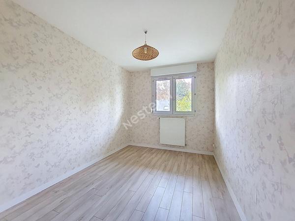 Nantes Nord - Grand Val : En Vente ! Appartement T3 rdc surlevé, proche toutes commodiftés, 2 chambres, parking s/sol et balcon.