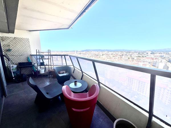 Appartement 2 pièces, 43 m2 avec terrasse vue panoramique Stade Vélodrome Le Grand Pavois 13008 Marseille