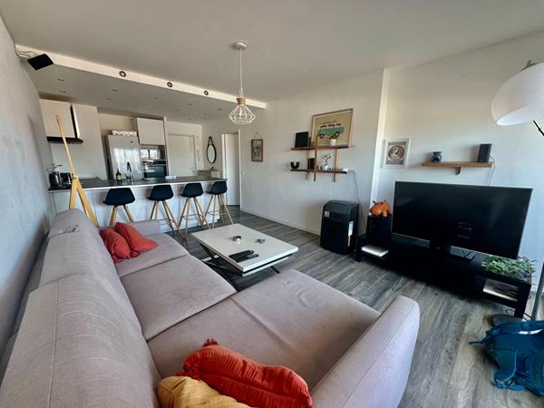 Appartement 2 pièces, 43 m2 avec terrasse vue panoramique Stade Vélodrome Le Grand Pavois 13008 Marseille