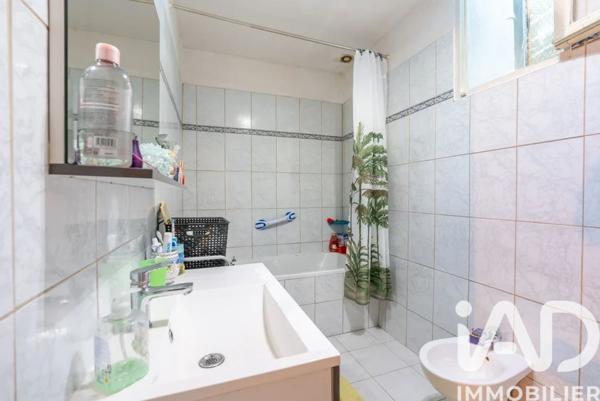 Maison à vendre 6 pièces 239 m² Saignon