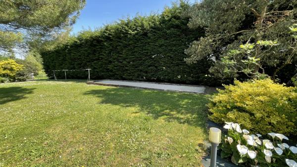 SUPERBE MAISON AU CALME A THURE