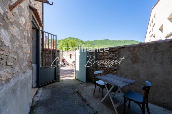 Maison à vendre 8 pièces SAINT LAURENT DE CERDANS (66)