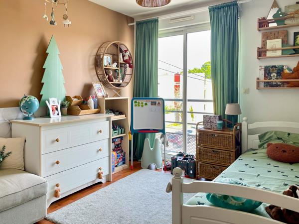 APPARTEMENT T3 MAHAUDIERES /MAISON RADIEUSE