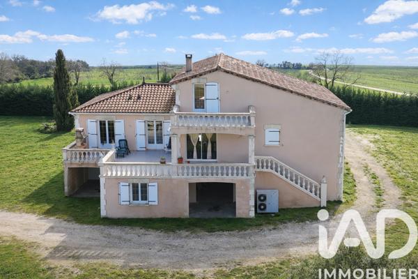 Maison à vendre 7 pièces 170 m² Mosnac-Saint-Simeux