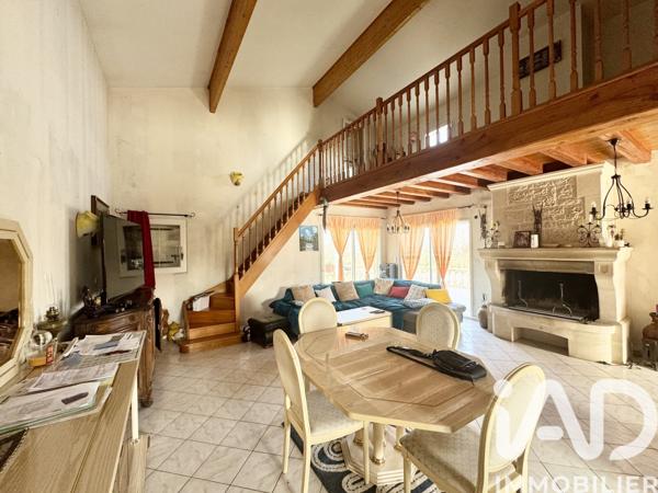 Maison à vendre 7 pièces 170 m² Mosnac-Saint-Simeux