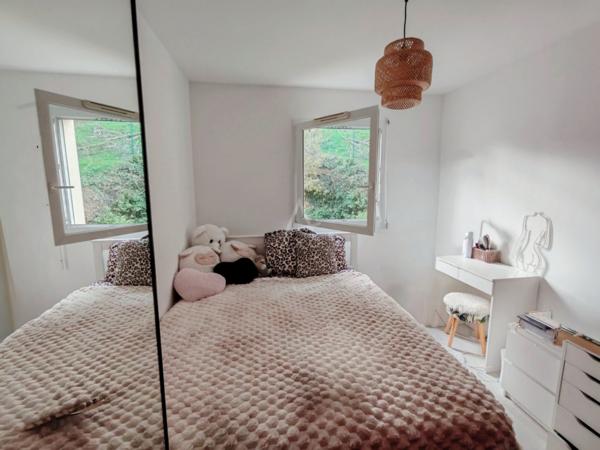 LA HAYE-FOUASSIERE, APPARTEMENT 92 m2, 3 chambres, terrasse... au bord de la Sèvre Nantaise !