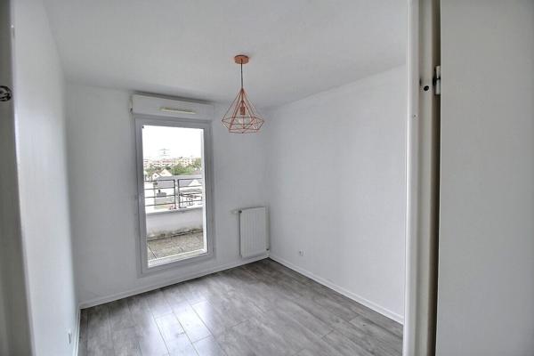 Vente Appartement Palaiseau 5 pièce(s) 95m2 en dernier étage avec terrasse et parking