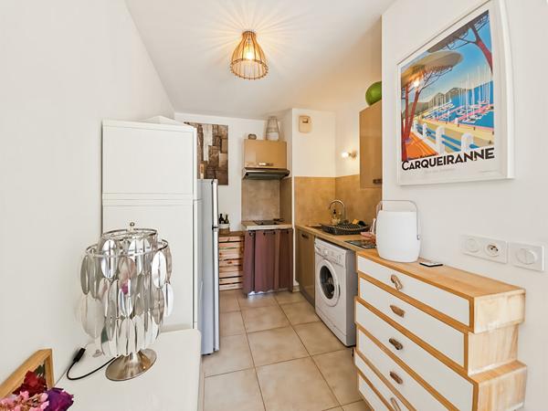 CARQUEIRANNE APPARTEMENT T2 AVEC BELLE TERRASSE ET ASCENSEUR