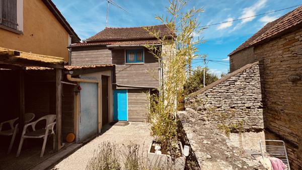 Massangis (89440) Maison de campagne à Massangis au prix de 55 000 € F.A.I