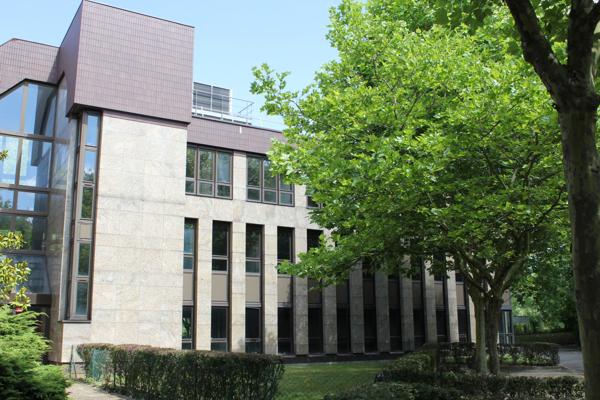 Bureaux à louer à MONTIGNY LE BRETONNEUX 78180