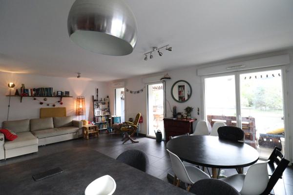 Eybens (38320) Eybens, au calme, T3/T4 avec terrasse sur parc arboré