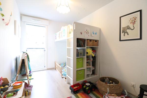 Eybens (38320) Eybens, au calme, T3/T4 avec terrasse sur parc arboré