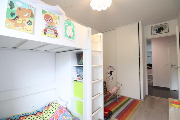 Eybens (38320) Eybens, au calme, T3/T4 avec terrasse sur parc arboré