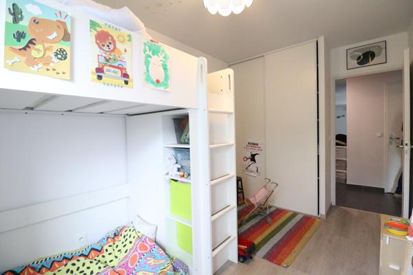 Eybens (38320) Eybens, au calme, T3/T4 avec terrasse sur parc arboré