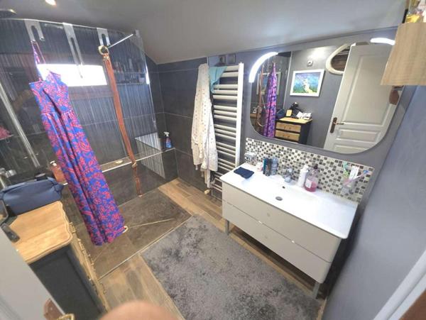 Moulins La Marche 61380 Longère en pierre 109 m² terrain clos 2.850 m²