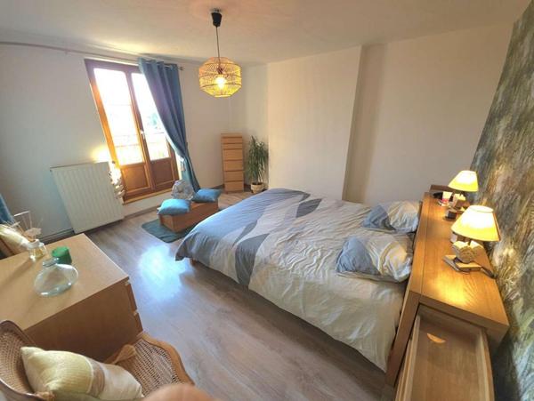 Moulins La Marche 61380 Longère en pierre 109 m² terrain clos 2.850 m²