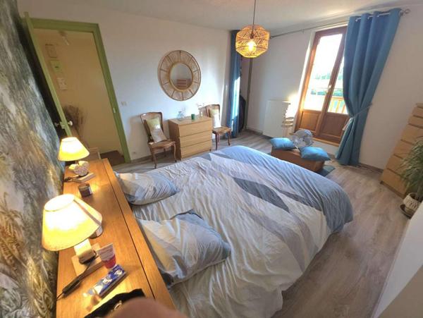 Moulins La Marche 61380 Longère en pierre 109 m² terrain clos 2.850 m²