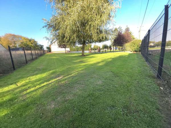 Moulins La Marche 61380 Longère en pierre 109 m² terrain clos 2.850 m²