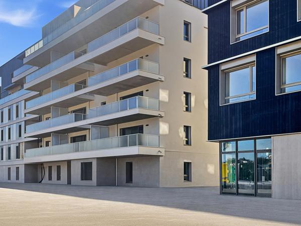 ANNECY LE VIEUX (74) - 4 pièces de 113m² en dernier étage + terrasse de 21m²
