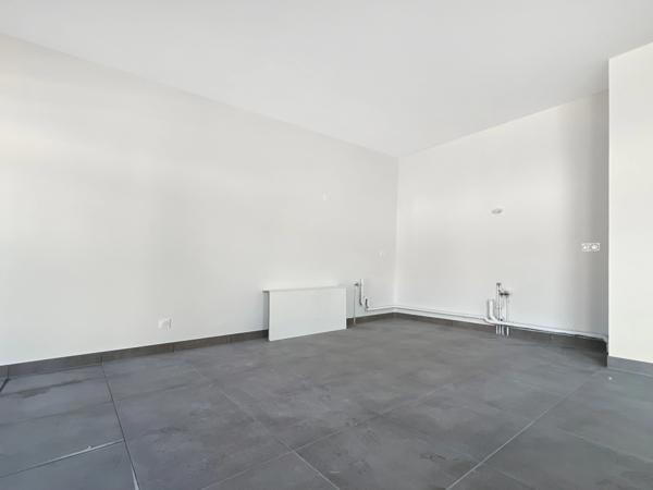 ANNECY LE VIEUX (74) - 4 pièces de 113m² en dernier étage + terrasse de 21m²