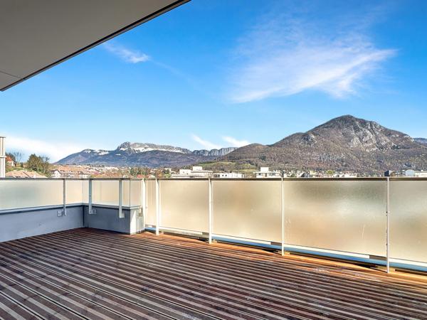 ANNECY LE VIEUX (74) - 4 pièces de 113m² en dernier étage + terrasse de 21m²