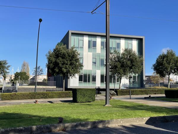 Bureaux à louer - 298 à 1760 m2 - Saint-Herblain proche Atlantis