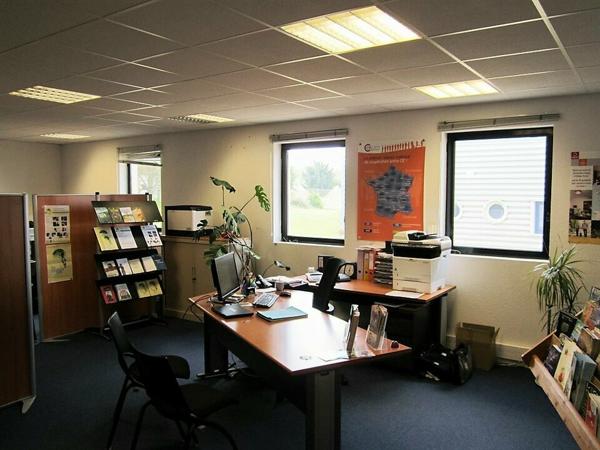 FUTUROSCOPE JAUNAY MARIGNY - BUREAUX A LOUER 77M²