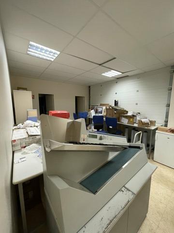 LOCATION BUREAUX A ECHIRE PROCHE NIORT ENVIRON 376m2 AVEC PARKINGS BELLE VISIBILITE