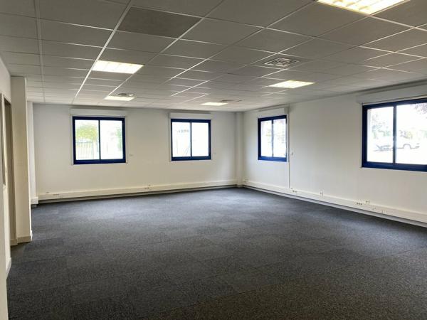 15 MIN DE POITIERS - BUREAUX A LOUER DE 95 M² - TECHNOPOLE FUTUROSCOPE
