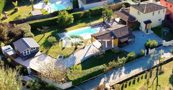 La Roquette s/Siagne : Villa mitoyenne 4 pièces + piscine.