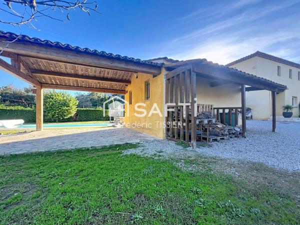 La Roquette s/Siagne : Villa mitoyenne 4 pièces + piscine.